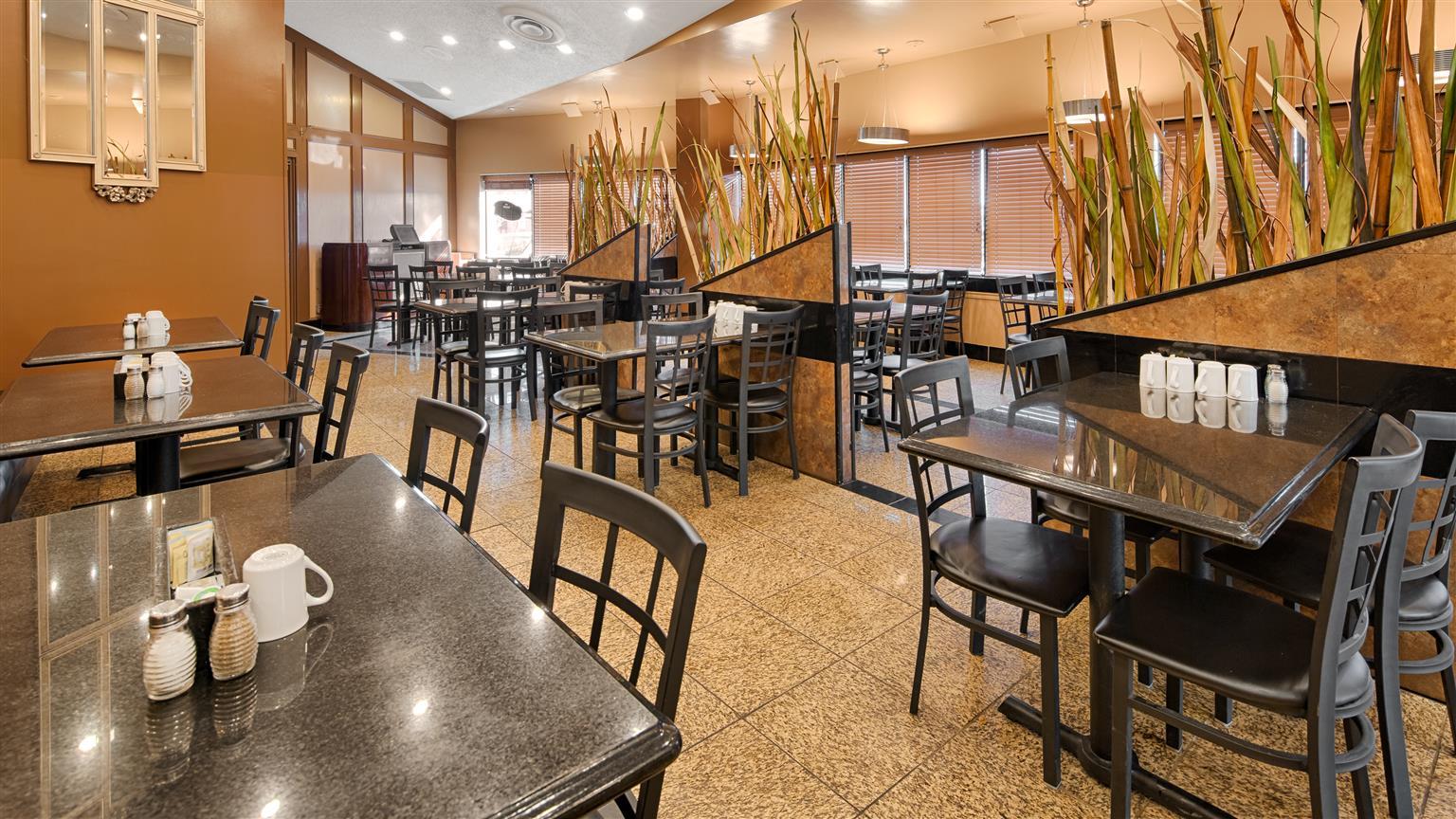 Best Western Marquis Inn & Suites Prince Albert Exterior photo