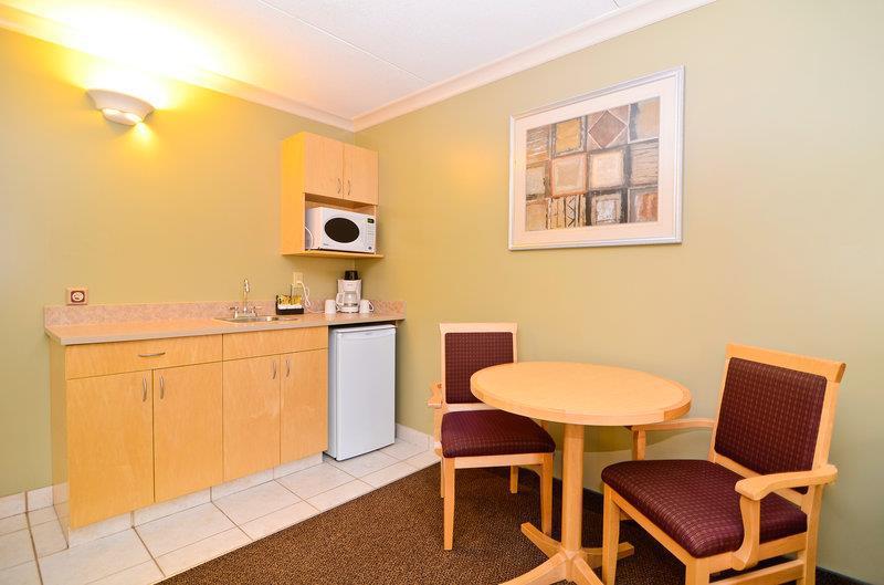 Best Western Marquis Inn & Suites Prince Albert Room photo